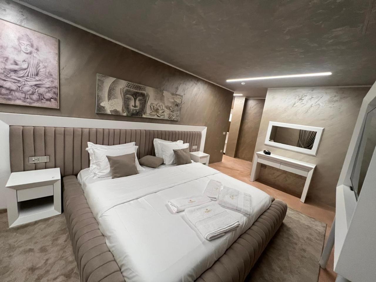 Hotel Pernoca ドゥラス エクステリア 写真